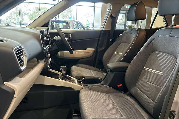 2025 Hyundai Venue Elite QX.V5