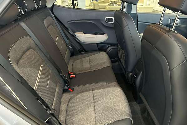 2025 Hyundai Venue Elite QX.V5