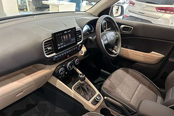 2025 Hyundai Venue Elite QX.V5