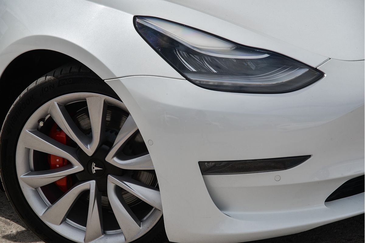 2019 Tesla Model 3 Performance