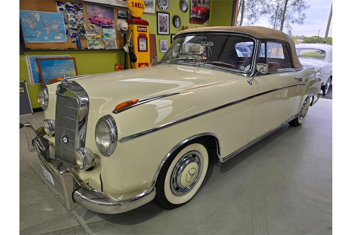 1960 Mercedes-Benz 220SE W128