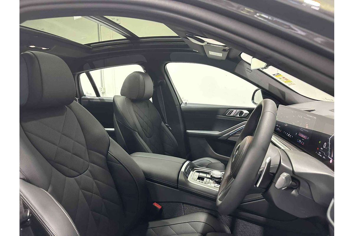 2025 BMW X6 xDrive40i M Sport G06 LCI