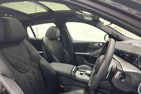 2025 BMW X6 xDrive40i M Sport G06 LCI