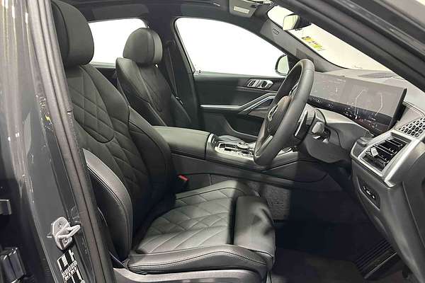 2025 BMW X6 xDrive40i M Sport G06 LCI