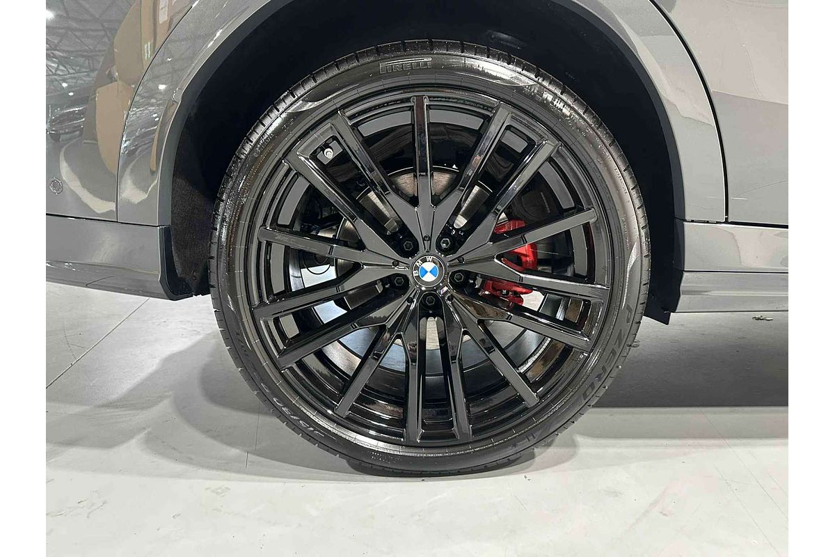 2025 BMW X6 xDrive40i M Sport G06 LCI