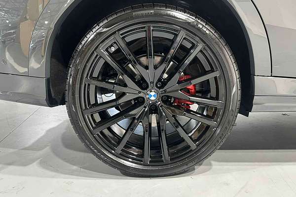 2025 BMW X6 xDrive40i M Sport G06 LCI