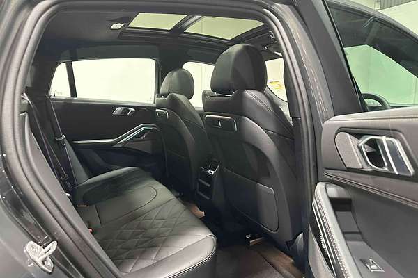 2025 BMW X6 xDrive40i M Sport G06 LCI