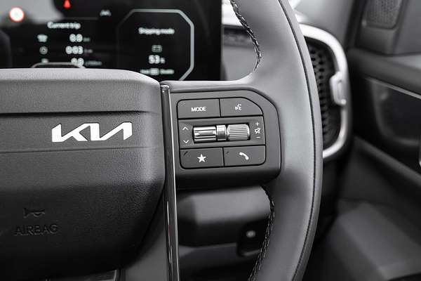 2025 Kia Tasman SX TK 4X4