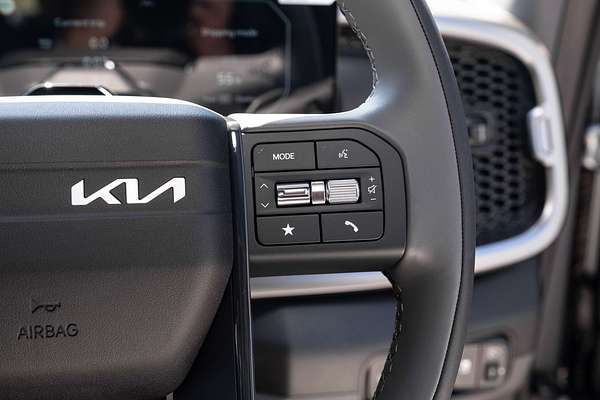 2025 Kia Tasman SX TK 4X4