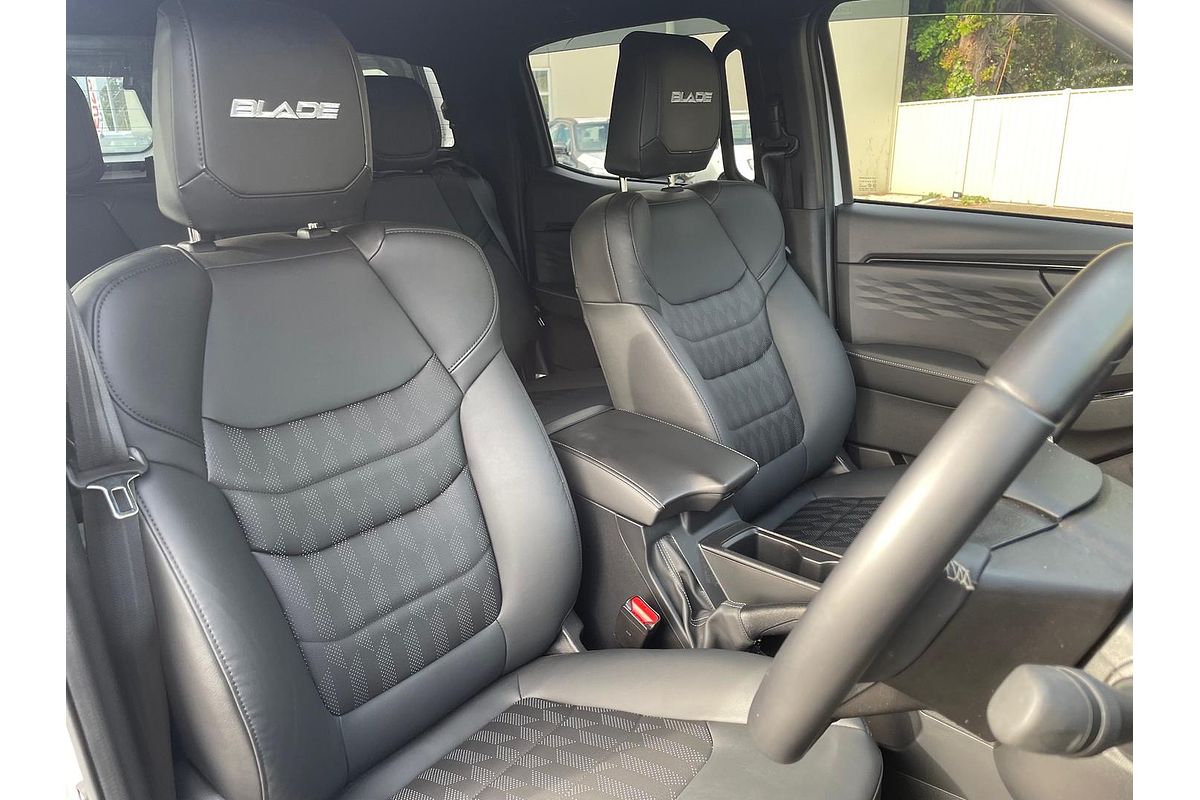 2025 Isuzu D-MAX BLADE 4X4