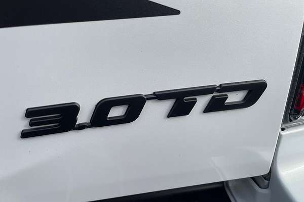 2025 Isuzu D-MAX BLADE 4X4