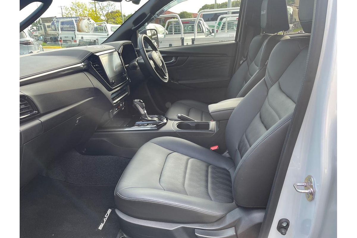 2025 Isuzu D-MAX BLADE 4X4