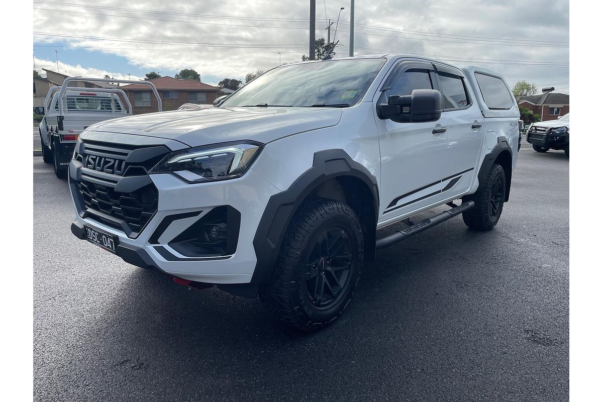 2025 Isuzu D-MAX BLADE 4X4