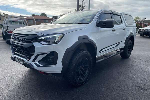 2025 Isuzu D-MAX BLADE 4X4