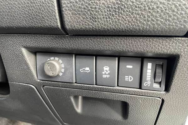 2025 Isuzu D-MAX BLADE 4X4
