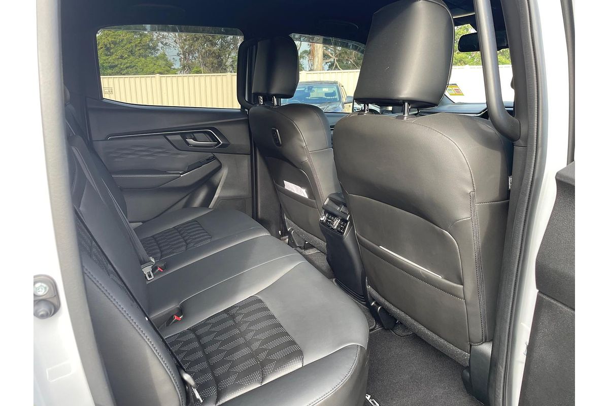 2025 Isuzu D-MAX BLADE 4X4