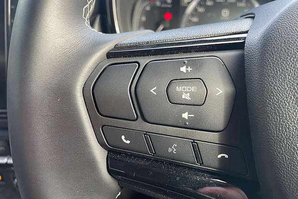 2025 Isuzu D-MAX BLADE 4X4