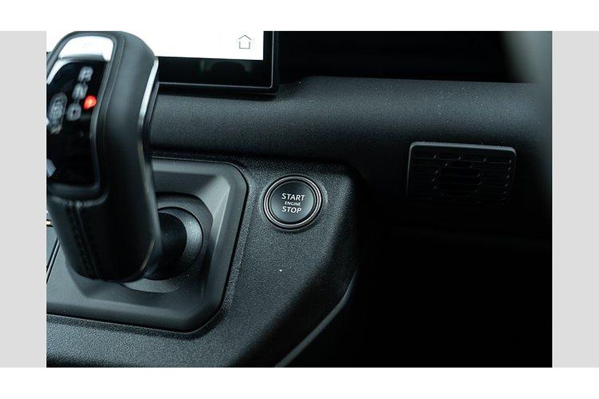 2025 Land Rover Defender 110 D350 X-Dynamic SE L663