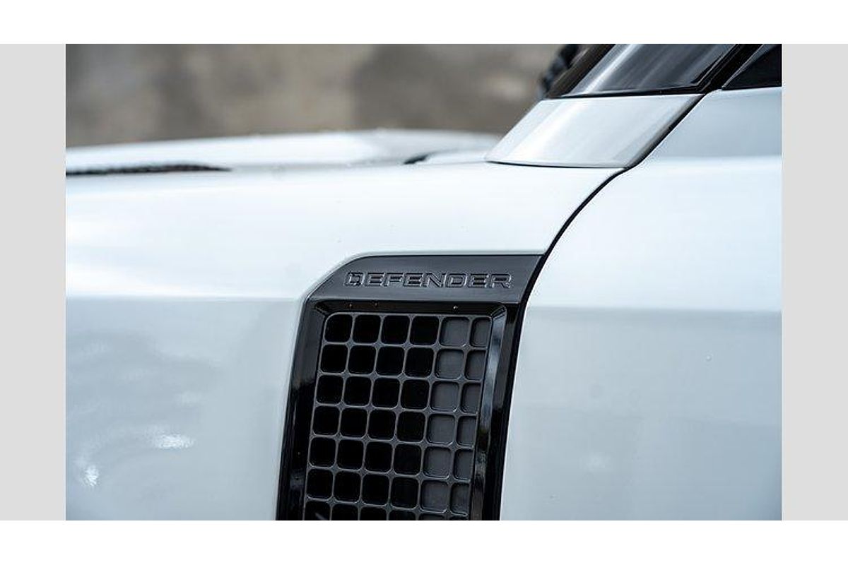 2025 Land Rover Defender 110 D350 X-Dynamic SE L663