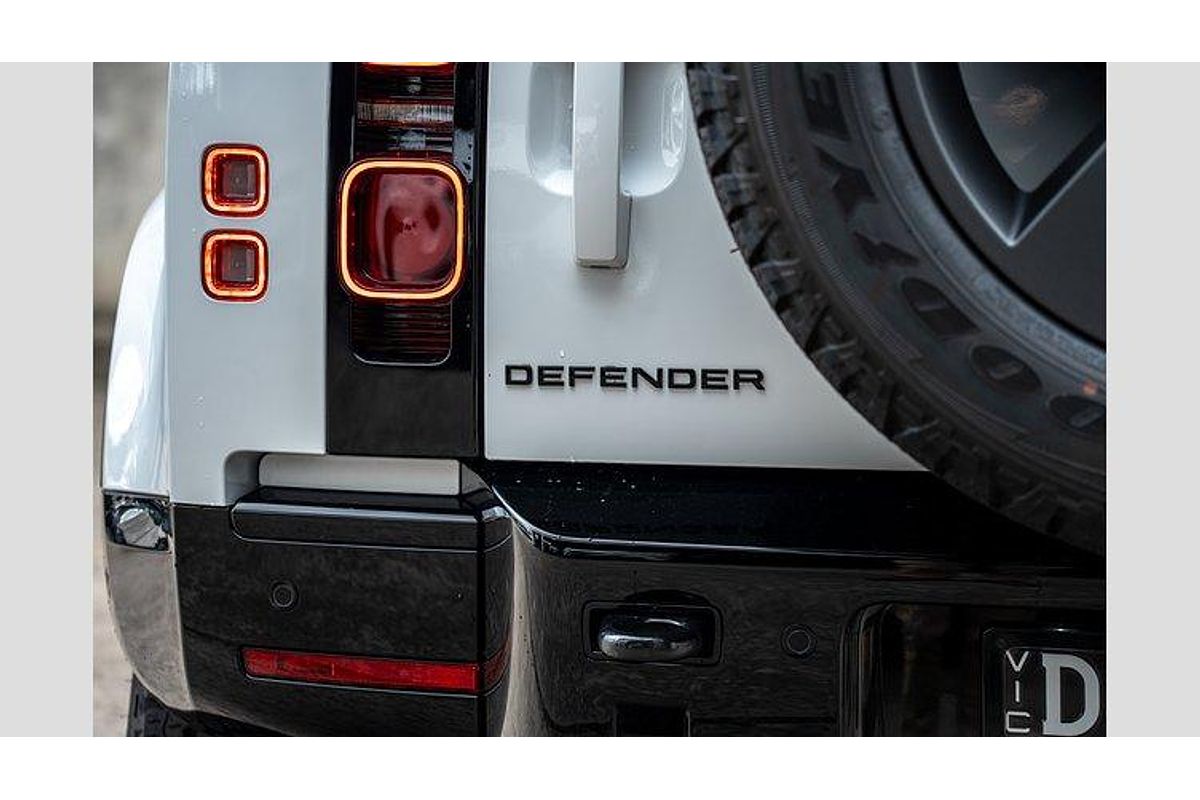 2025 Land Rover Defender 110 D350 X-Dynamic SE L663