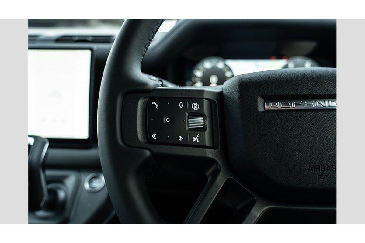 2025 Land Rover Defender 110 D350 X-Dynamic SE L663