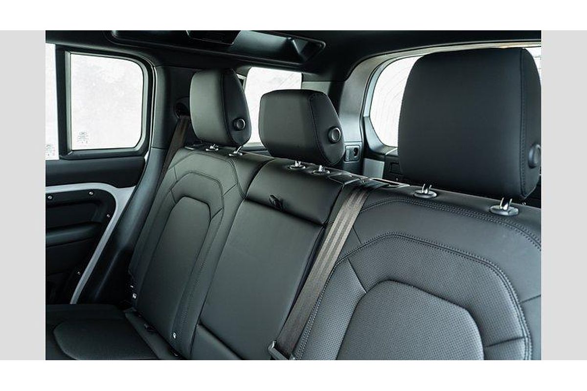 2025 Land Rover Defender 110 D350 X-Dynamic SE L663