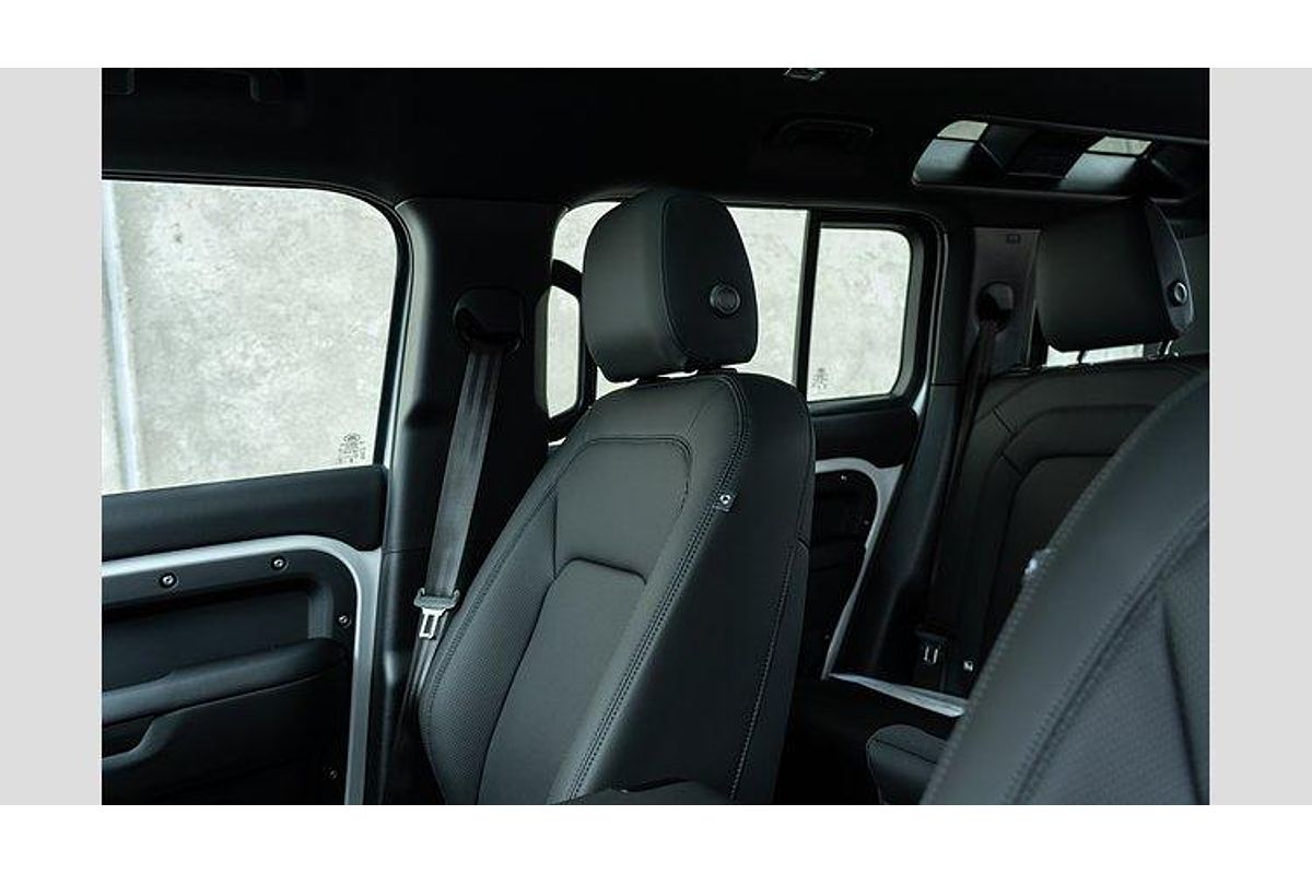 2025 Land Rover Defender 110 D350 X-Dynamic SE L663