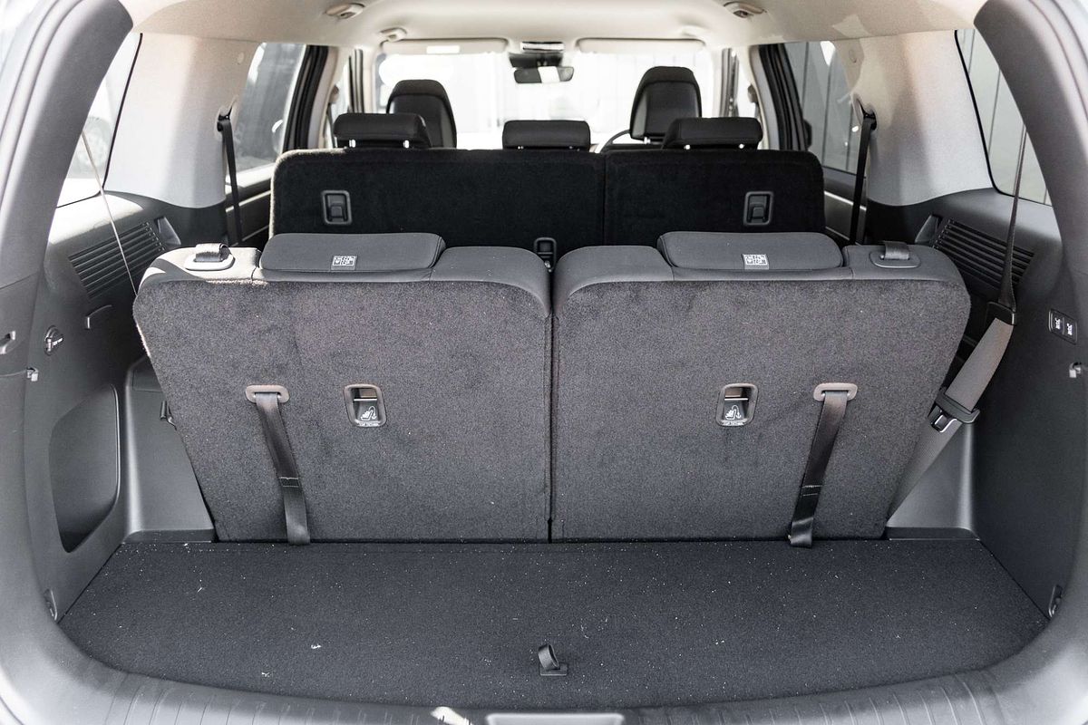 2025 Hyundai Santa Fe Hybrid MX5.V1