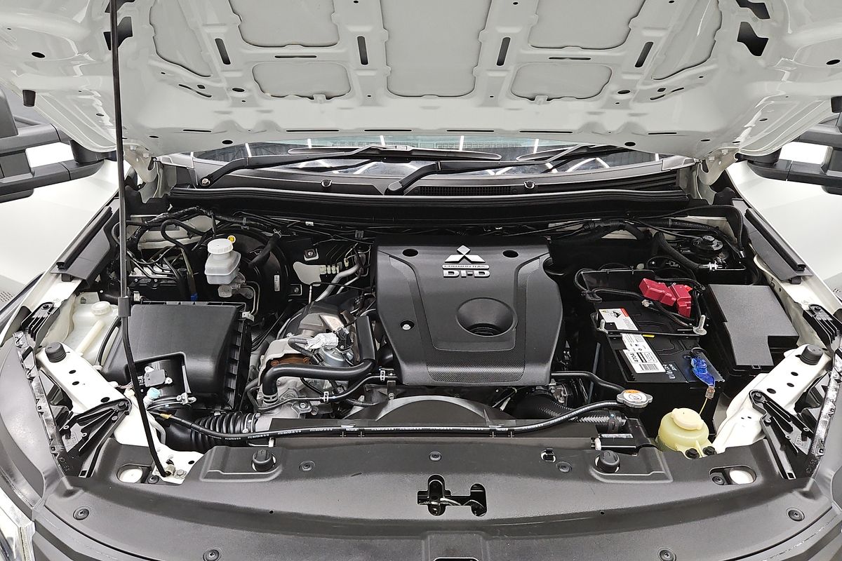 2019 Mitsubishi Triton GLX ADAS MR 4X4