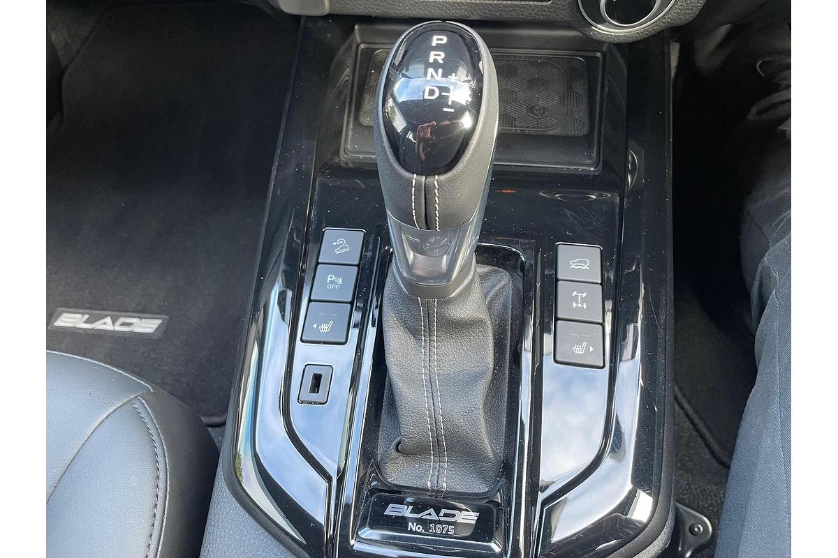 2025 Isuzu D-MAX BLADE 4X4