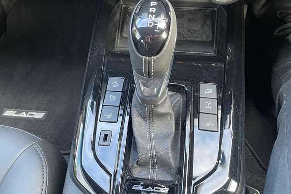 2025 Isuzu D-MAX BLADE 4X4