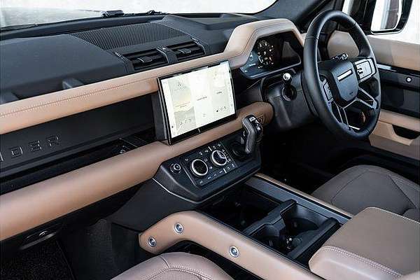 2025 Land Rover Defender 90 D250 S L663