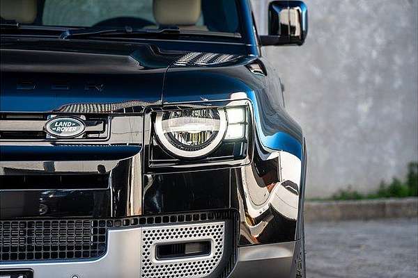 2025 Land Rover Defender 90 D250 S L663