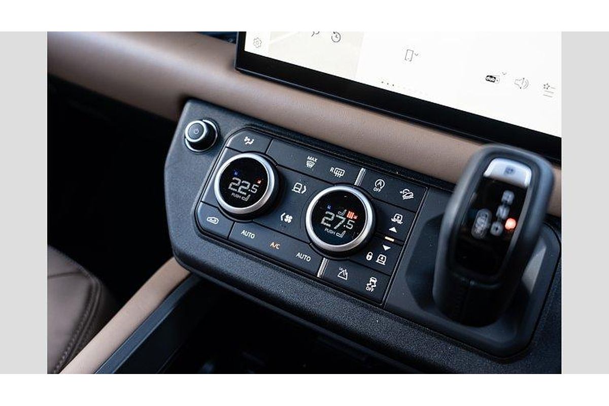 2025 Land Rover Defender 90 D250 S L663