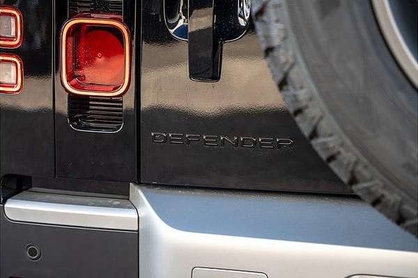 2025 Land Rover Defender 90 D250 S L663