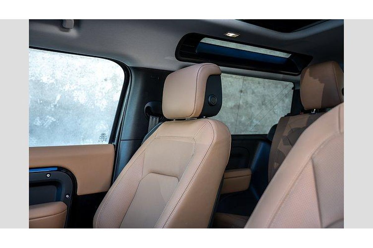 2025 Land Rover Defender 90 D250 S L663