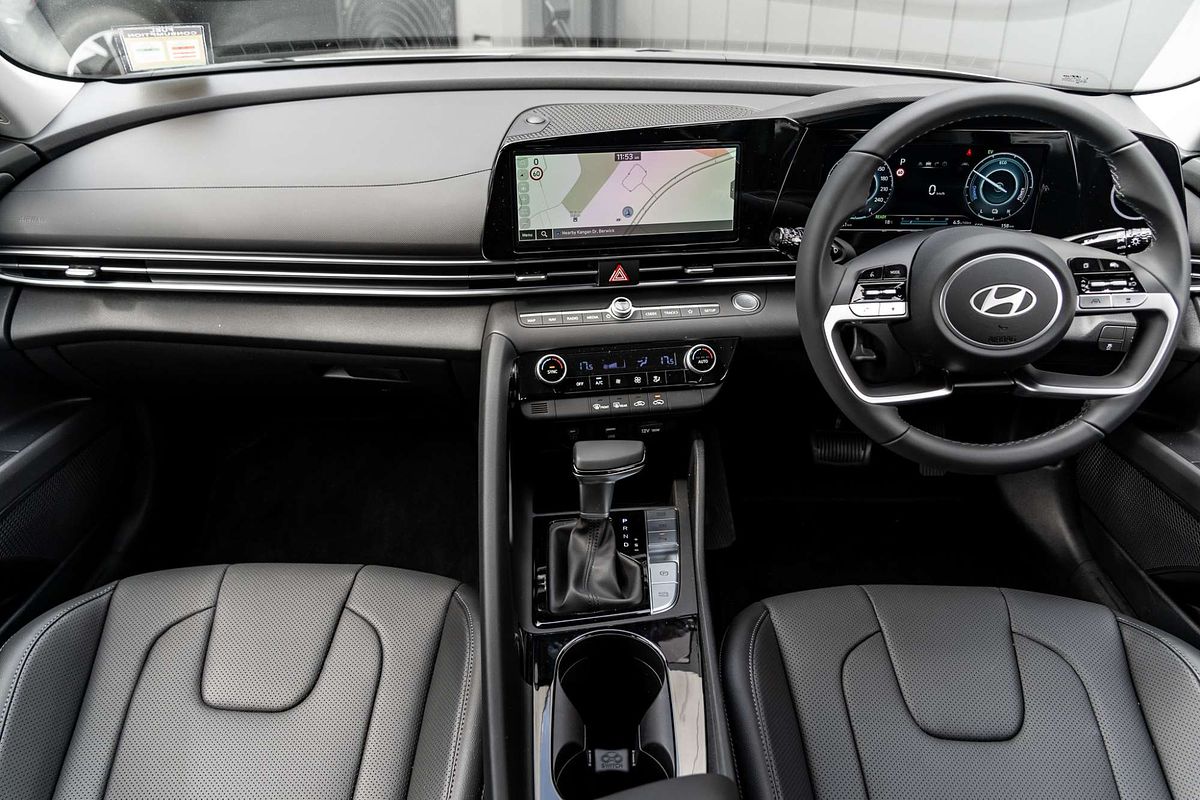 2025 Hyundai i30 Elite Hybrid CN7.V2