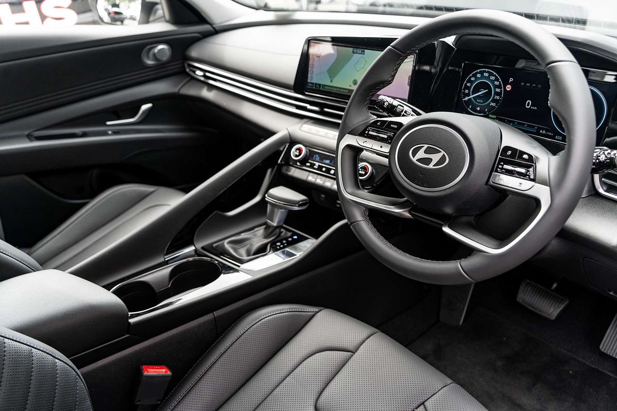 2025 Hyundai i30 Elite Hybrid CN7.V2