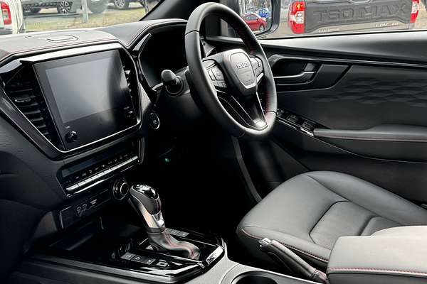 2025 Isuzu D-MAX X-TERRAIN 4X4