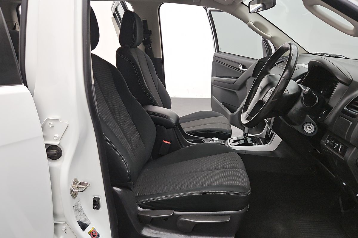 2020 Isuzu MU-X LS-M