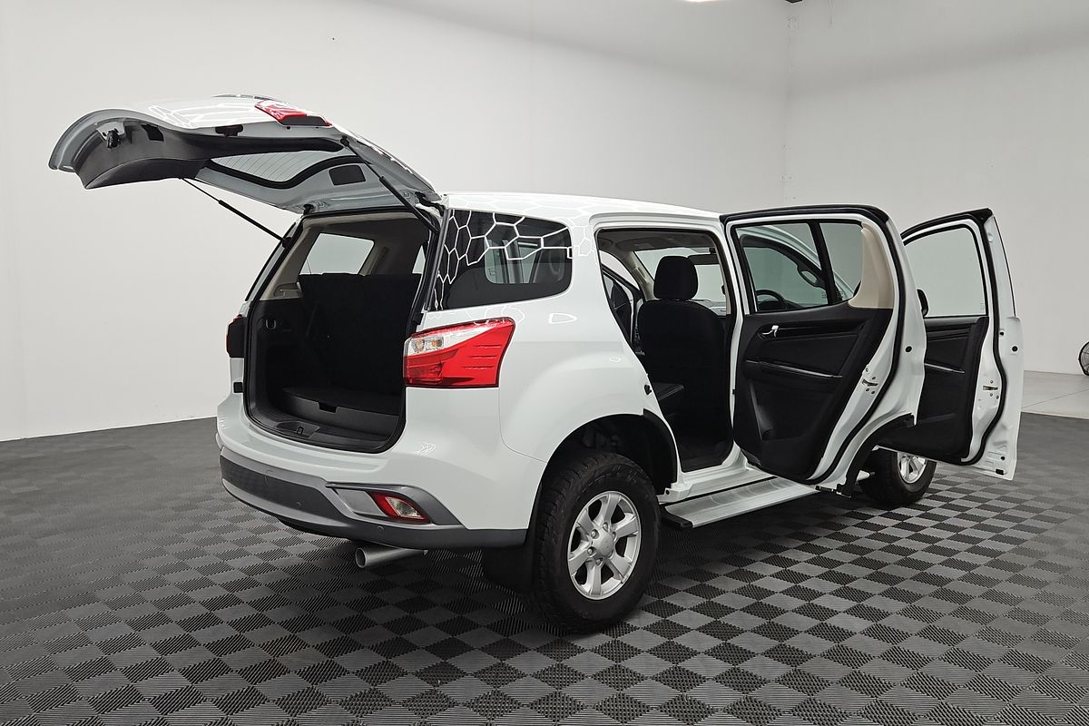 2020 Isuzu MU-X LS-M