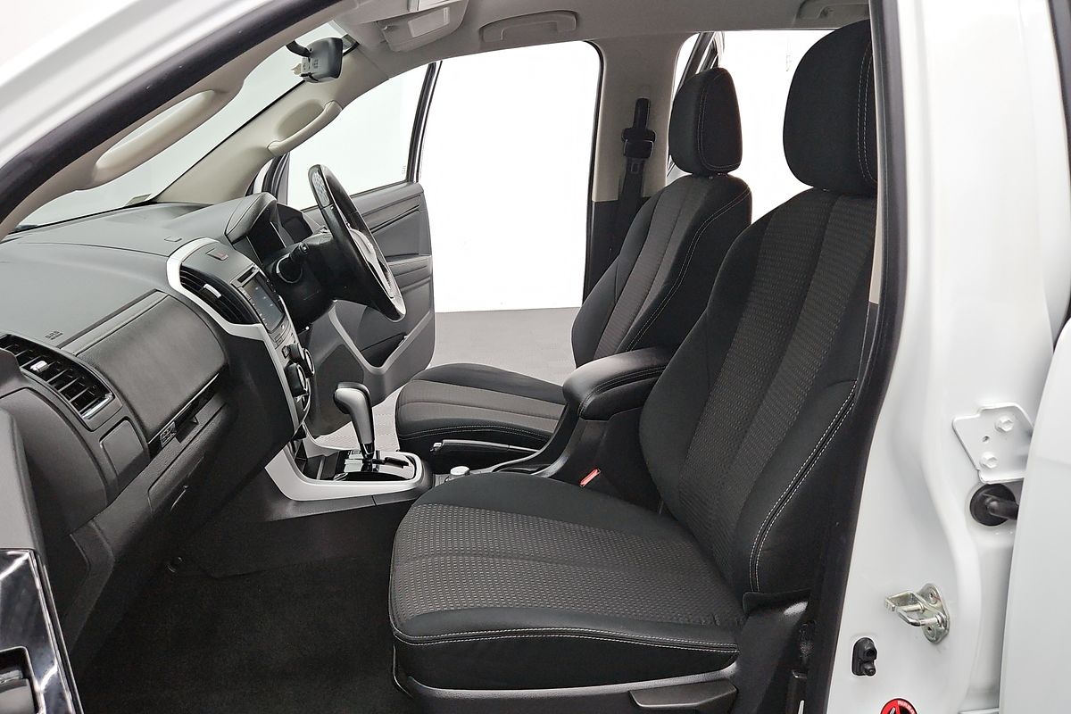 2020 Isuzu MU-X LS-M