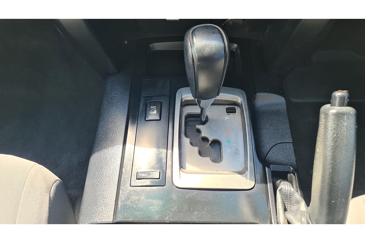 2009 Toyota Landcruiser GXL VDJ200R