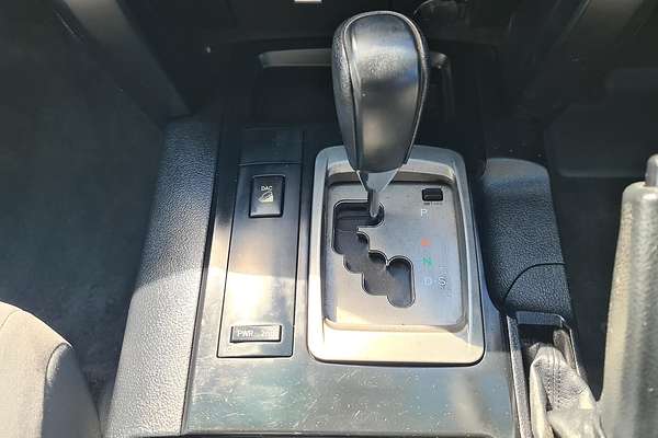 2009 Toyota Landcruiser GXL VDJ200R