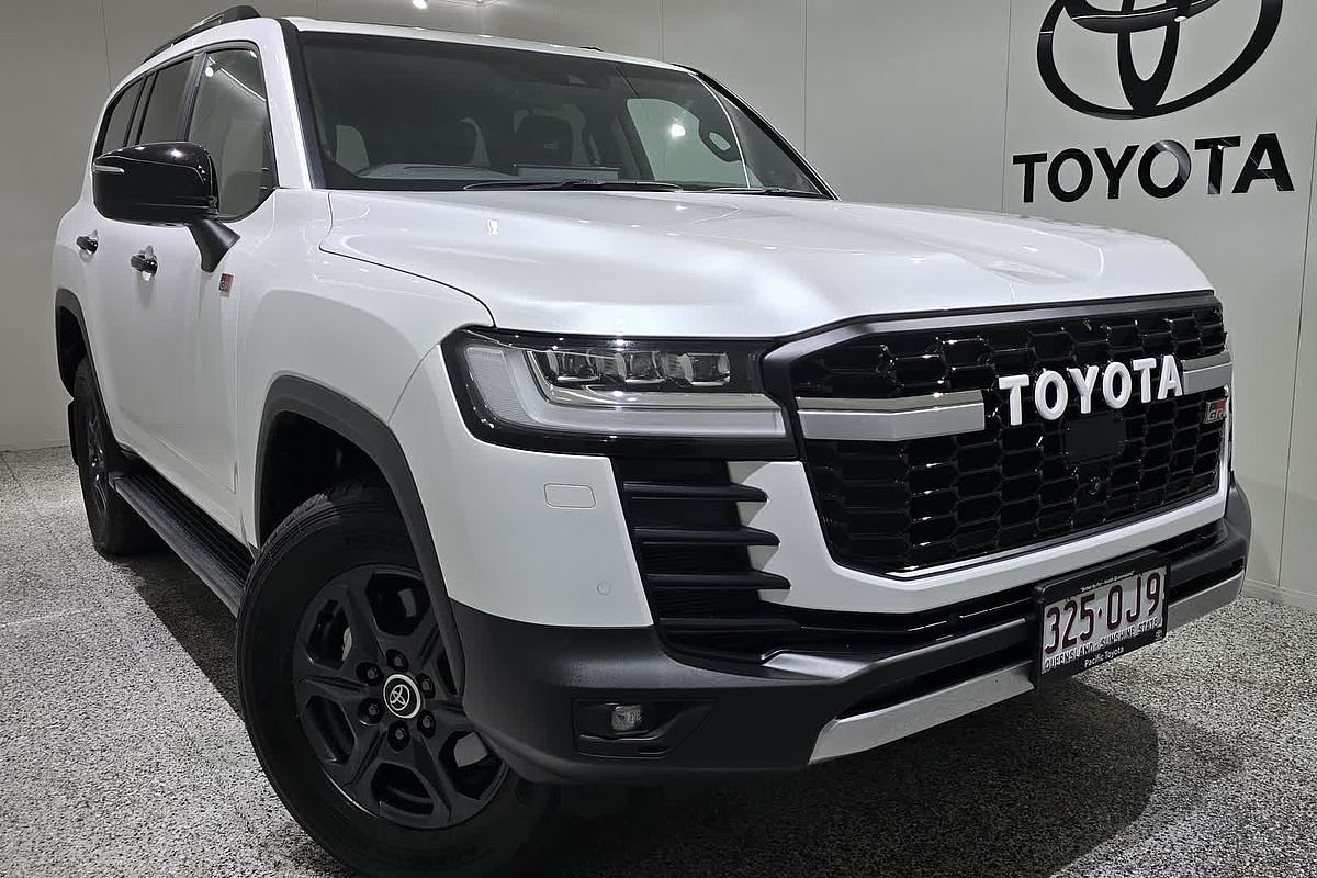 2023 Toyota Landcruiser GR Sport FJA300R