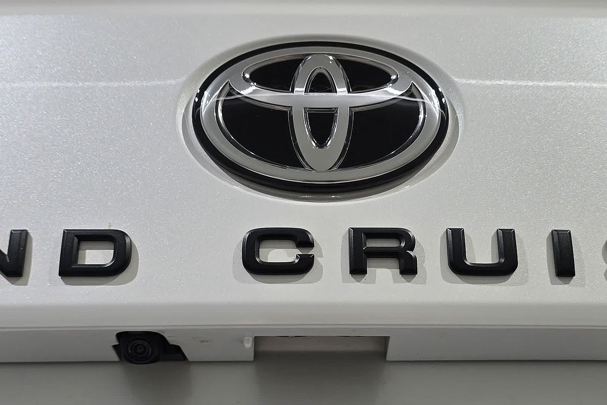 2023 Toyota Landcruiser GR Sport FJA300R