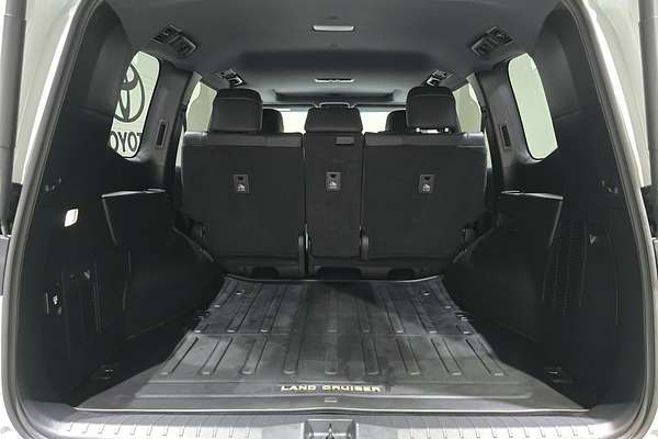 2023 Toyota Landcruiser GR Sport FJA300R