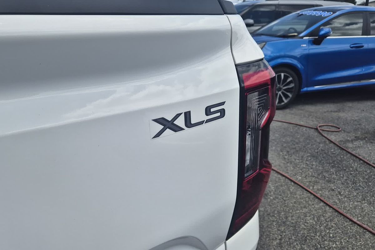 2022 Ford Ranger XLS Hi-Rider  Rear Wheel Drive 2.0L