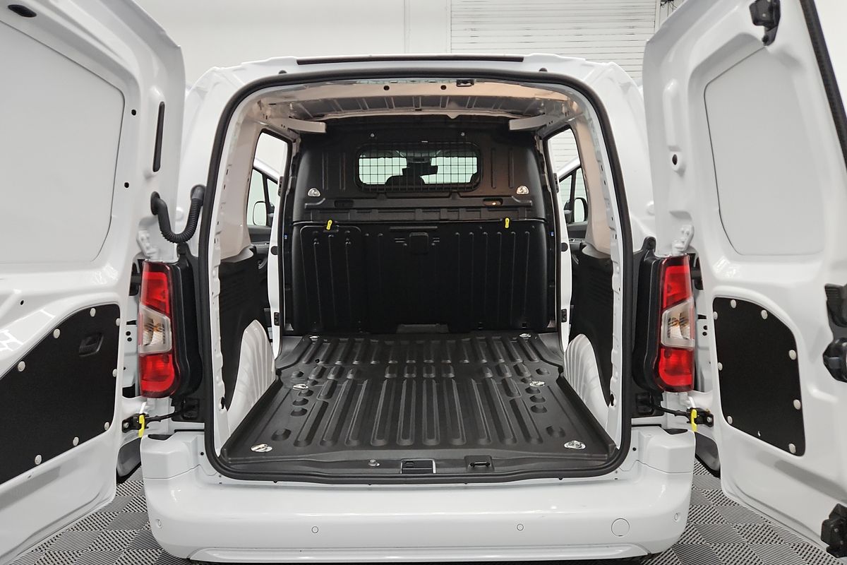 2025 Peugeot Partner Premium K9 SWB Low Roof