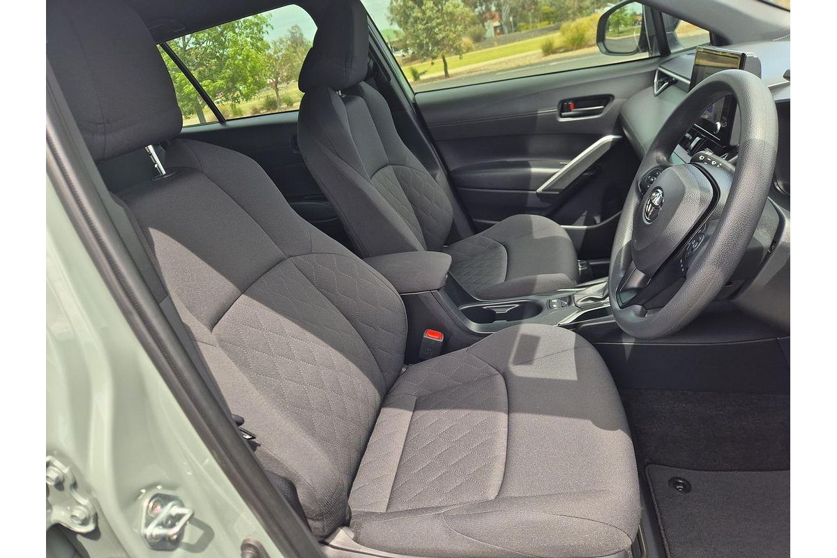 2024 Toyota Corolla Cross GX MXGA10R